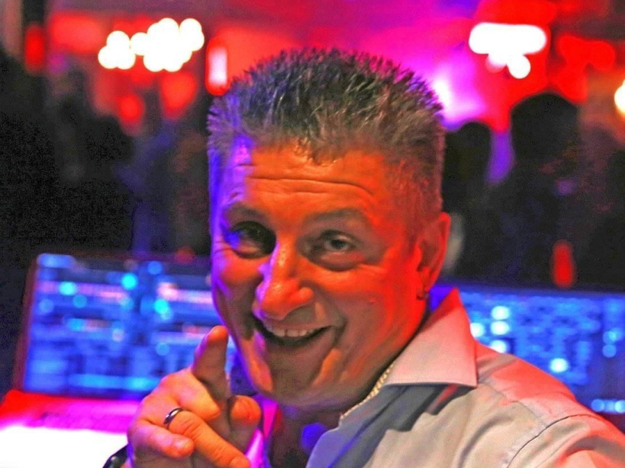Main image for gallery Event,-& Hochzeits DJ Helmut