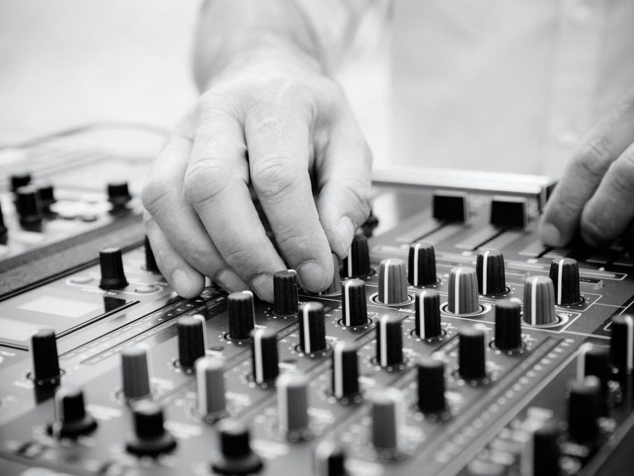Main image for gallery WEDDINGMANN MUSIK
