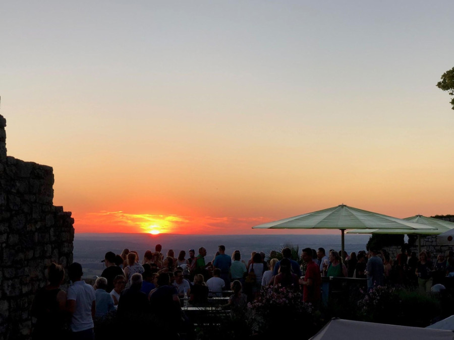 Main image for gallery Sonnenuntergang auf der Sonnenterasse