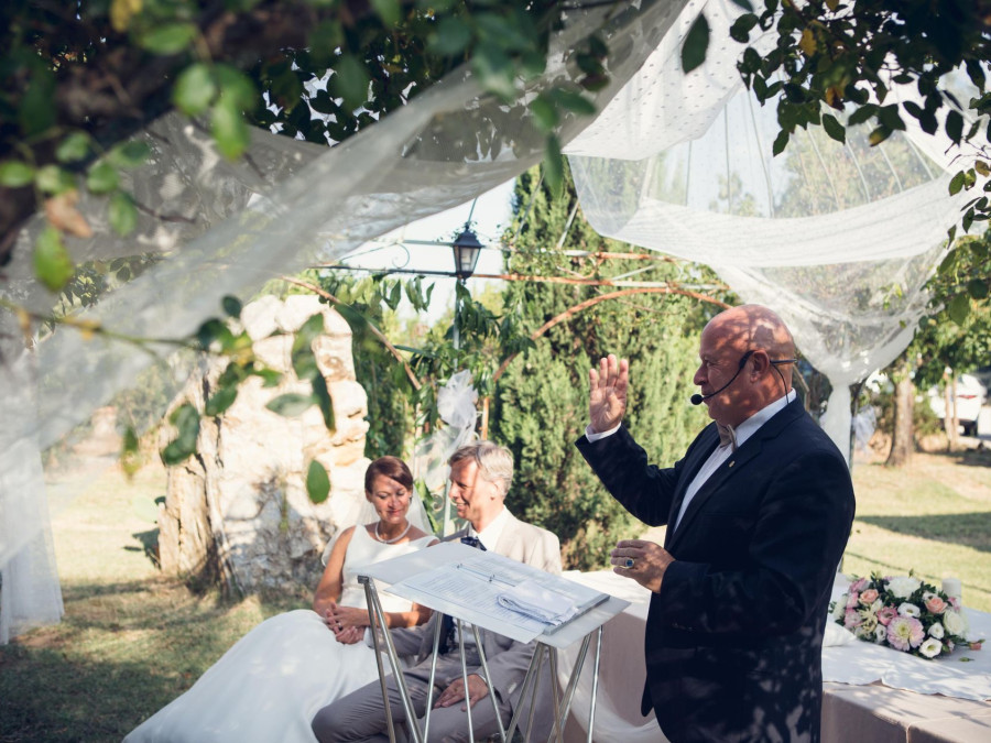 Main image for gallery Wedding Man & Wedding Lady in Italien