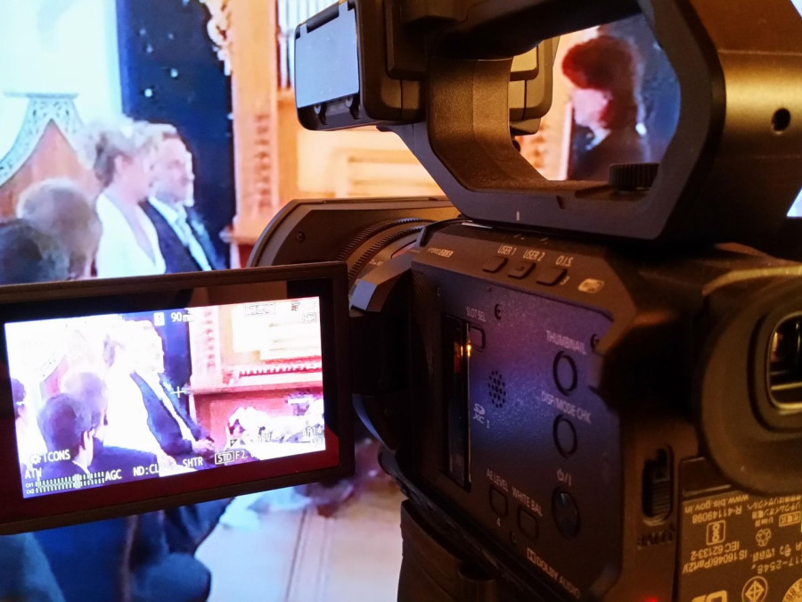 Main image for gallery Livestream Hochzeit Kamera