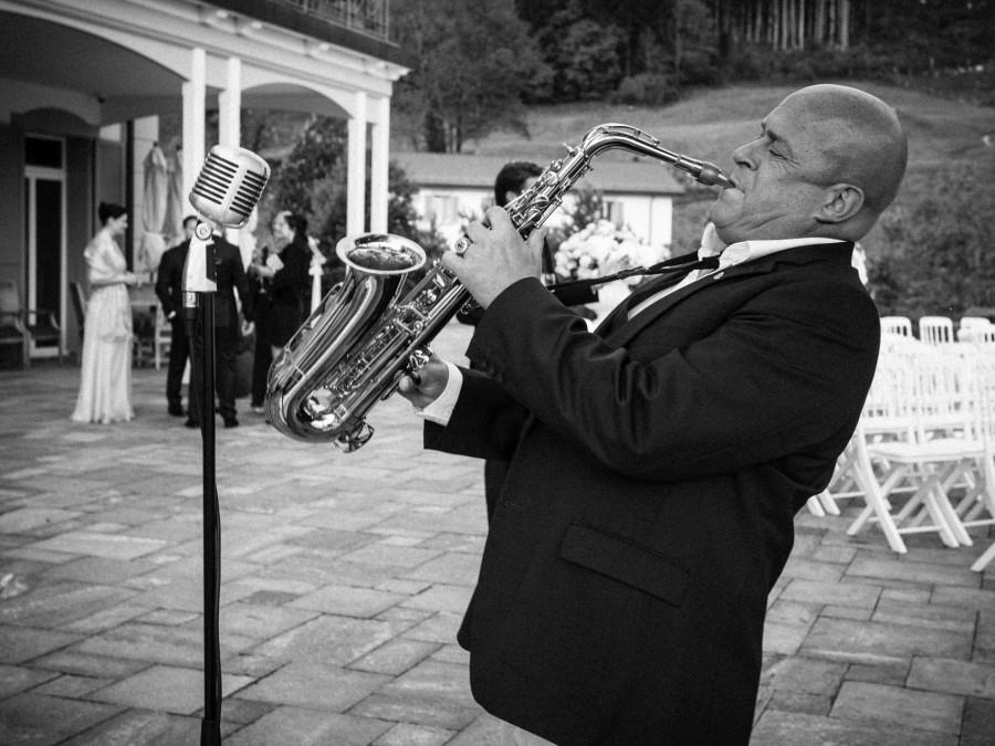 Main image for gallery Der Wedding Man mit Saxophon