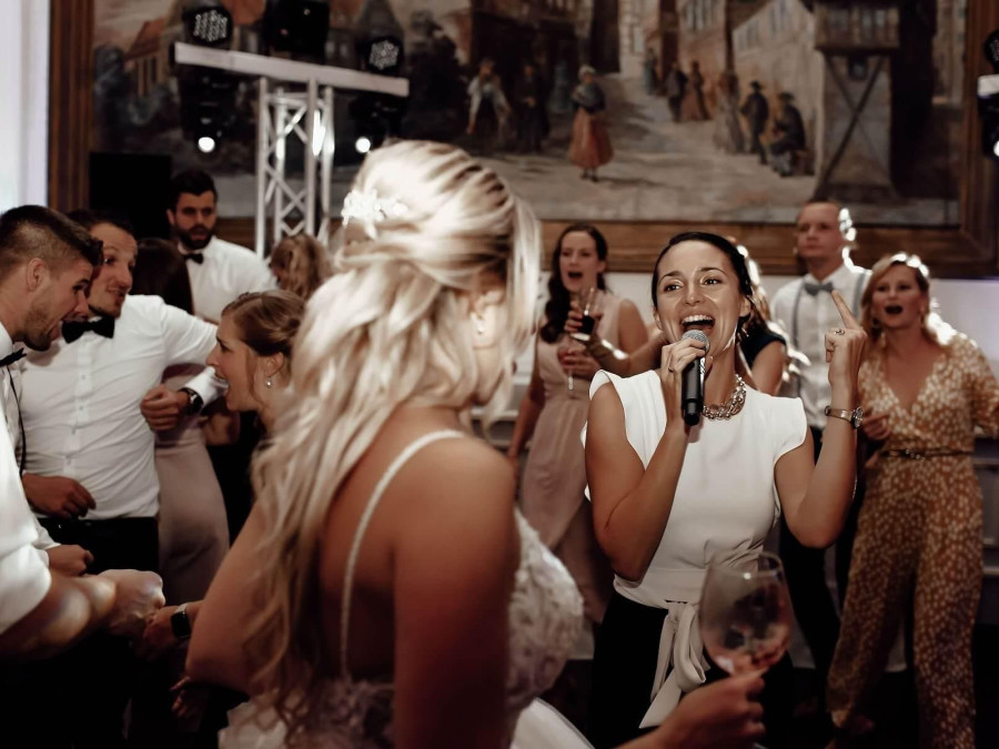 Main image for gallery Tamada und DJ für Hochzeit