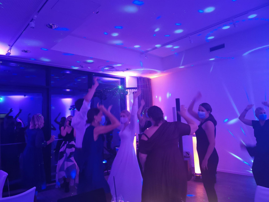 Main image for gallery DJ Sunny Partyzeit