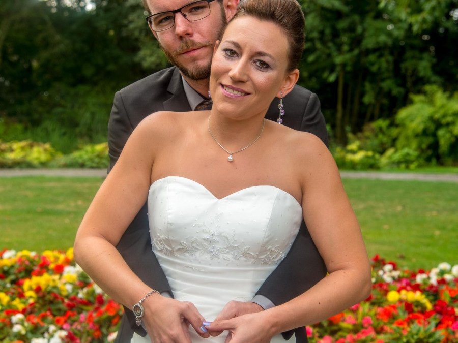 Main image for gallery Hochzeiten Standesamtlich und Kirchlich und Portrait
