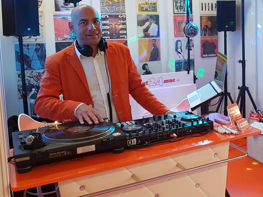 Main image for gallery DJ Ediz
