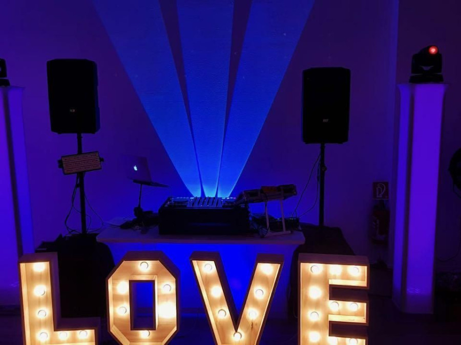 Main image for gallery XXL LOVE Buchstaben