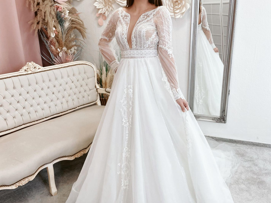 Main image for gallery Unsere Brautkleider