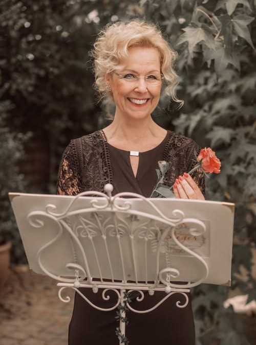 Main image for gallery Freie Trauung in Kerpen, Roswitha Sieger