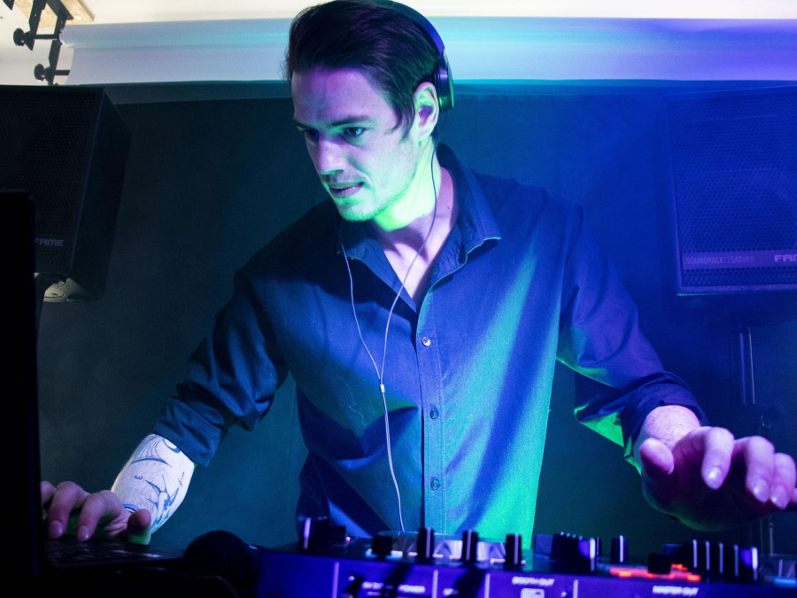 Main image for gallery DJ und Moderator Jo