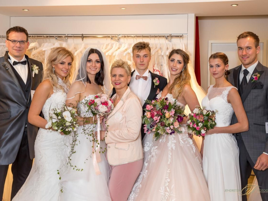 Main image for gallery Wunderschöne Brautkleider & Herrenmode aus dem #hausderbraut