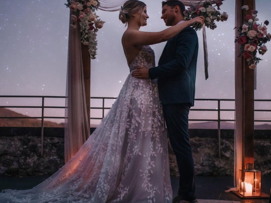 Main image for gallery Classy with a view 🥂