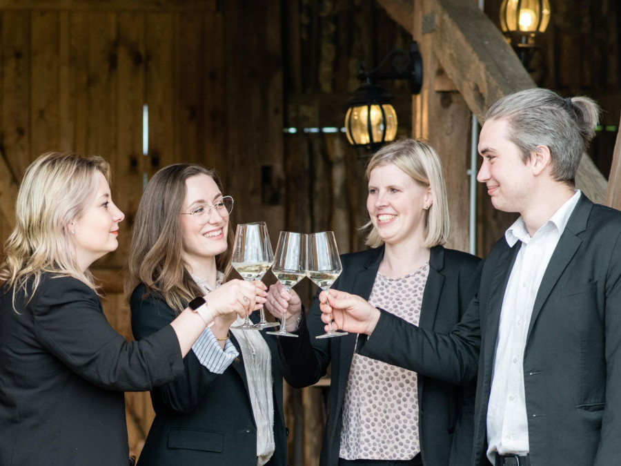 Main image for gallery Team Märchenhochzeit