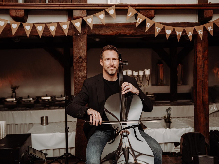 Main image for gallery simply Cello... zur Hochzeit | Empfang