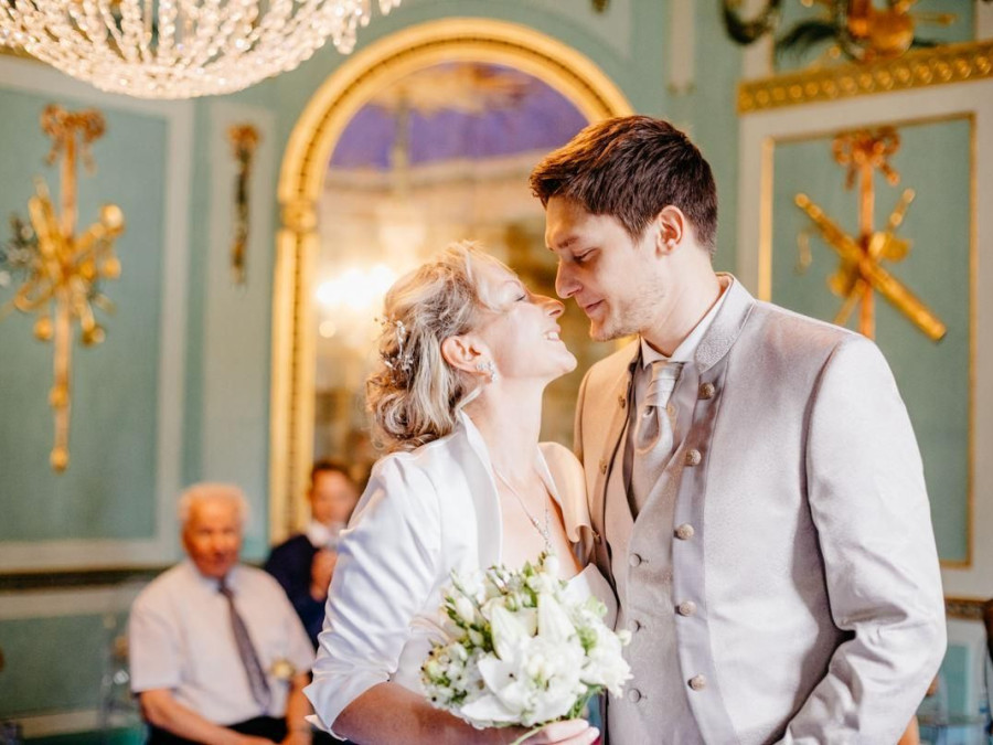 Main image for gallery Mandy & Alexander