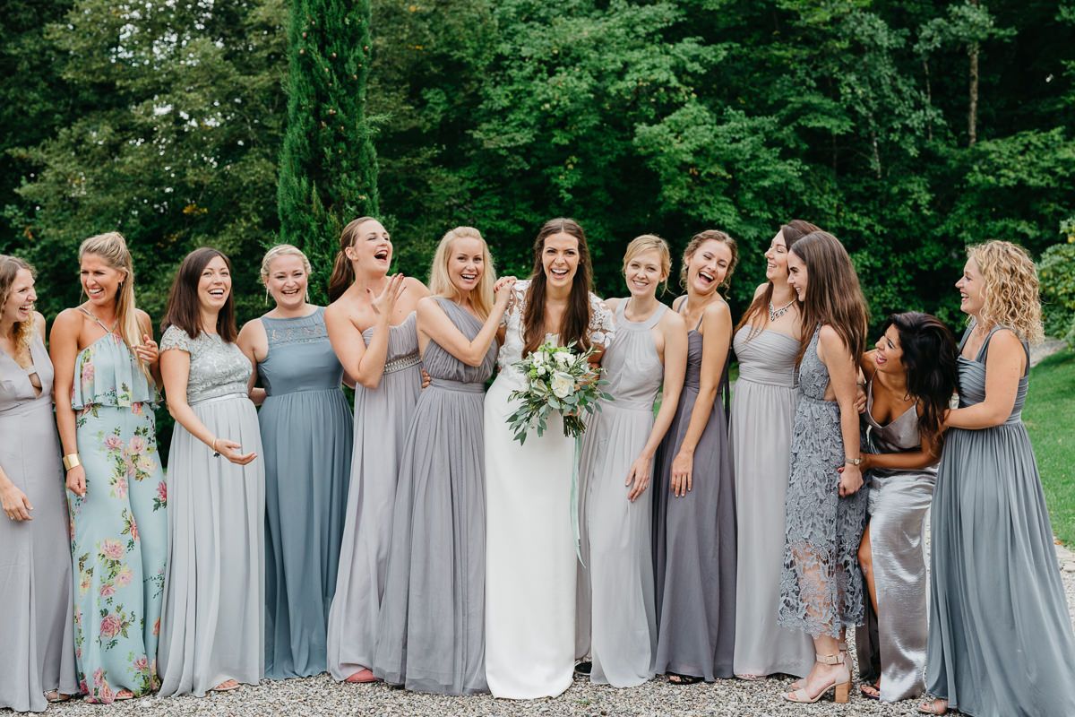 Checkliste: Hochzeitsplanung Braut mit Brautjungfern Make up
