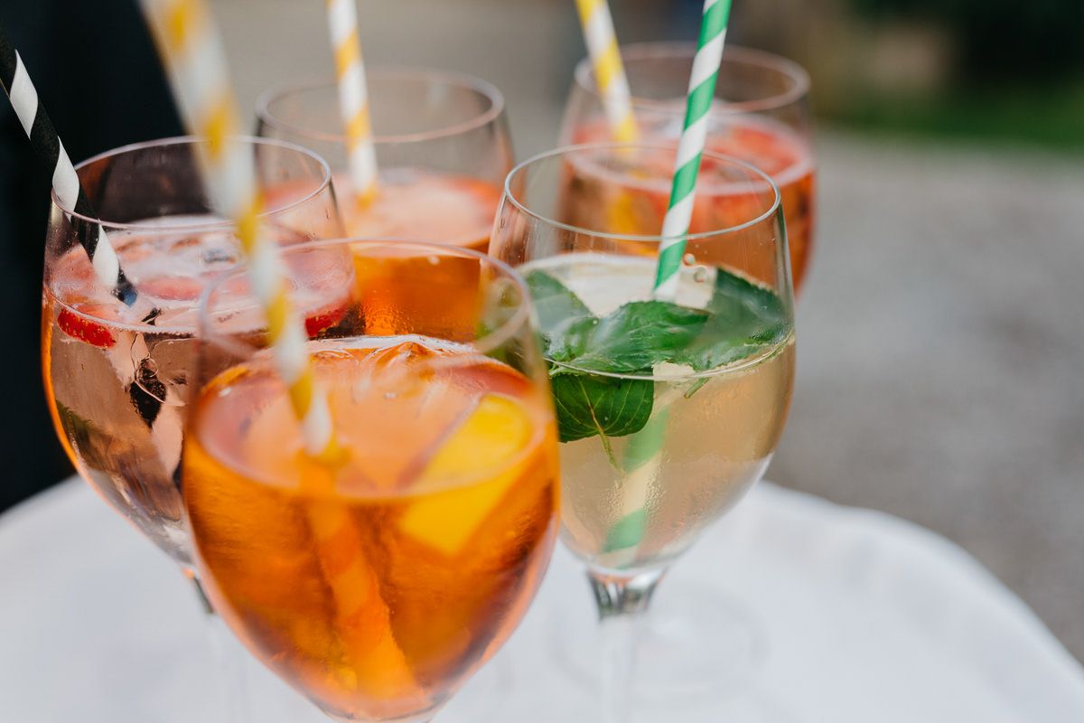 Sektempfang nach der standesamtlichen Hochzeit