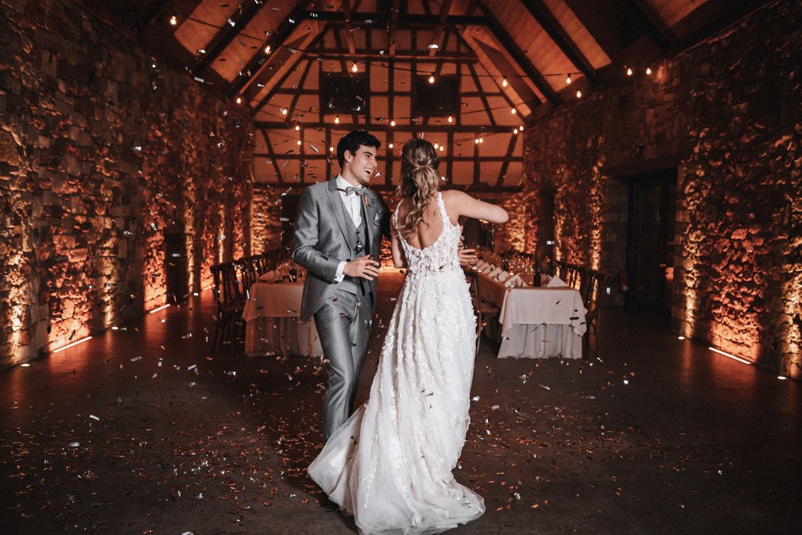 Der Hochzeitstanz mit Konfetti