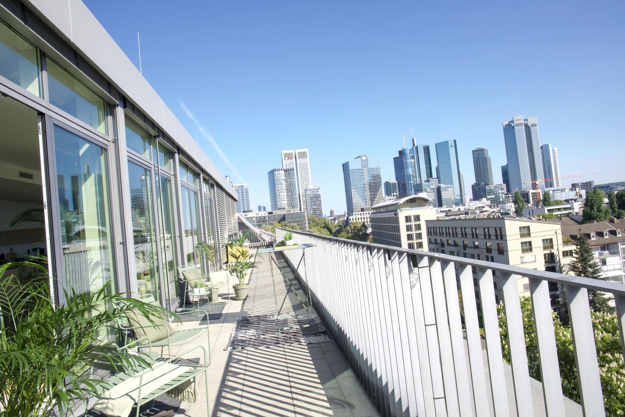 Dachterrasse vom OutOfOffice mit tollem Ausblick