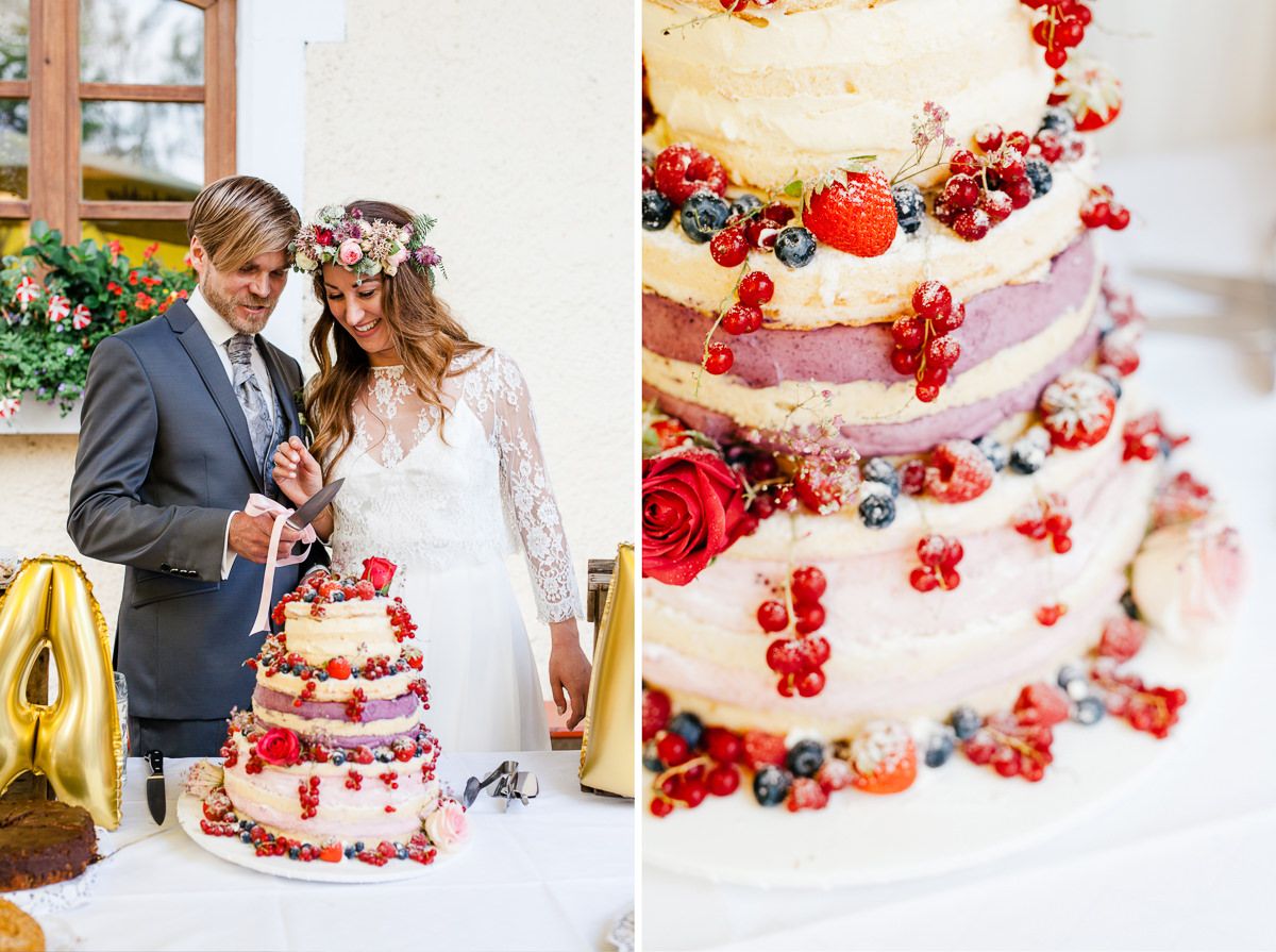 Eistorte zur Hochzeit wird angeschnitten