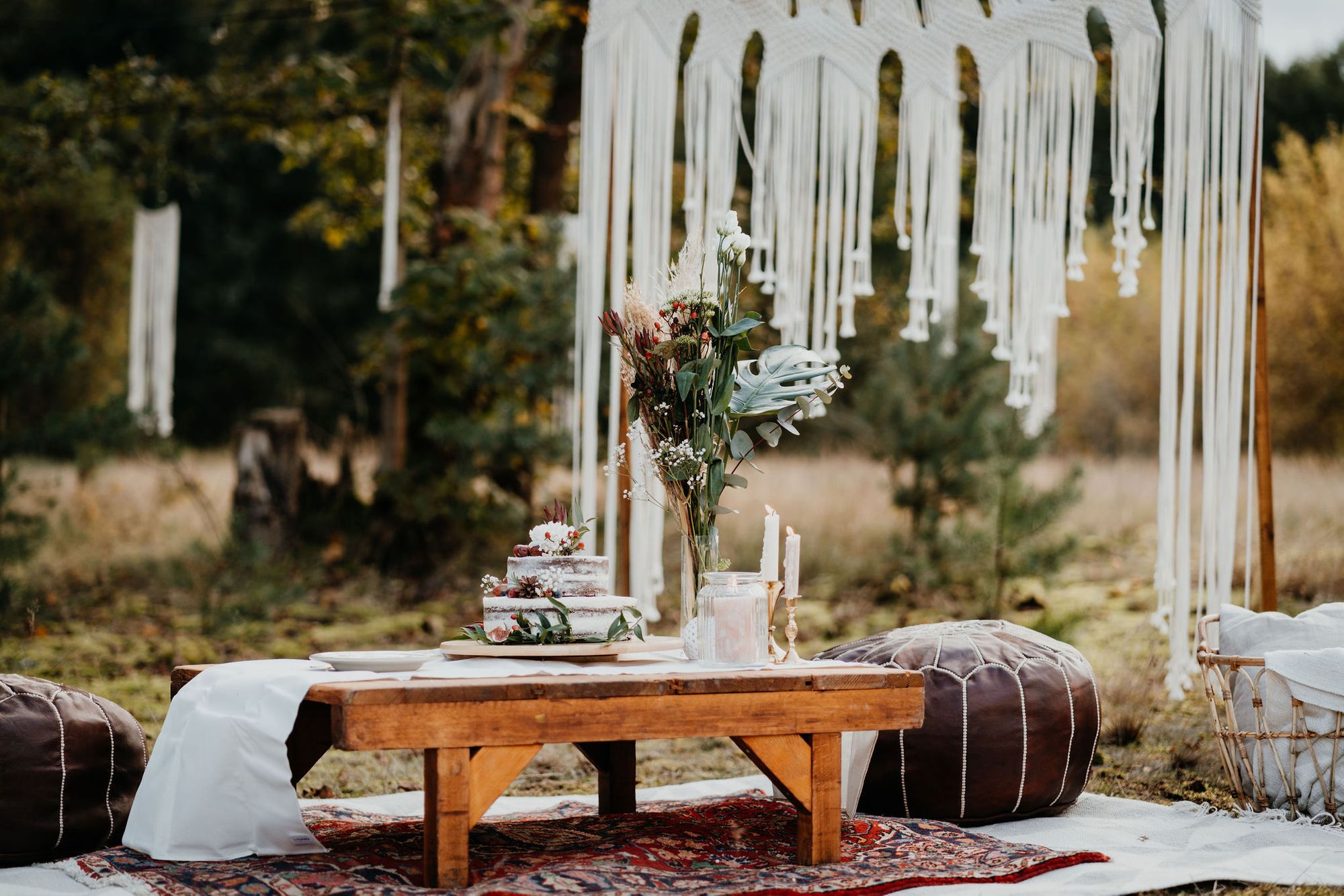 Boho-Lounge mit Traubogen