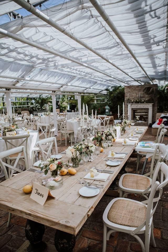 Hochzeitstafel bei einer Outdoor Hochzeit