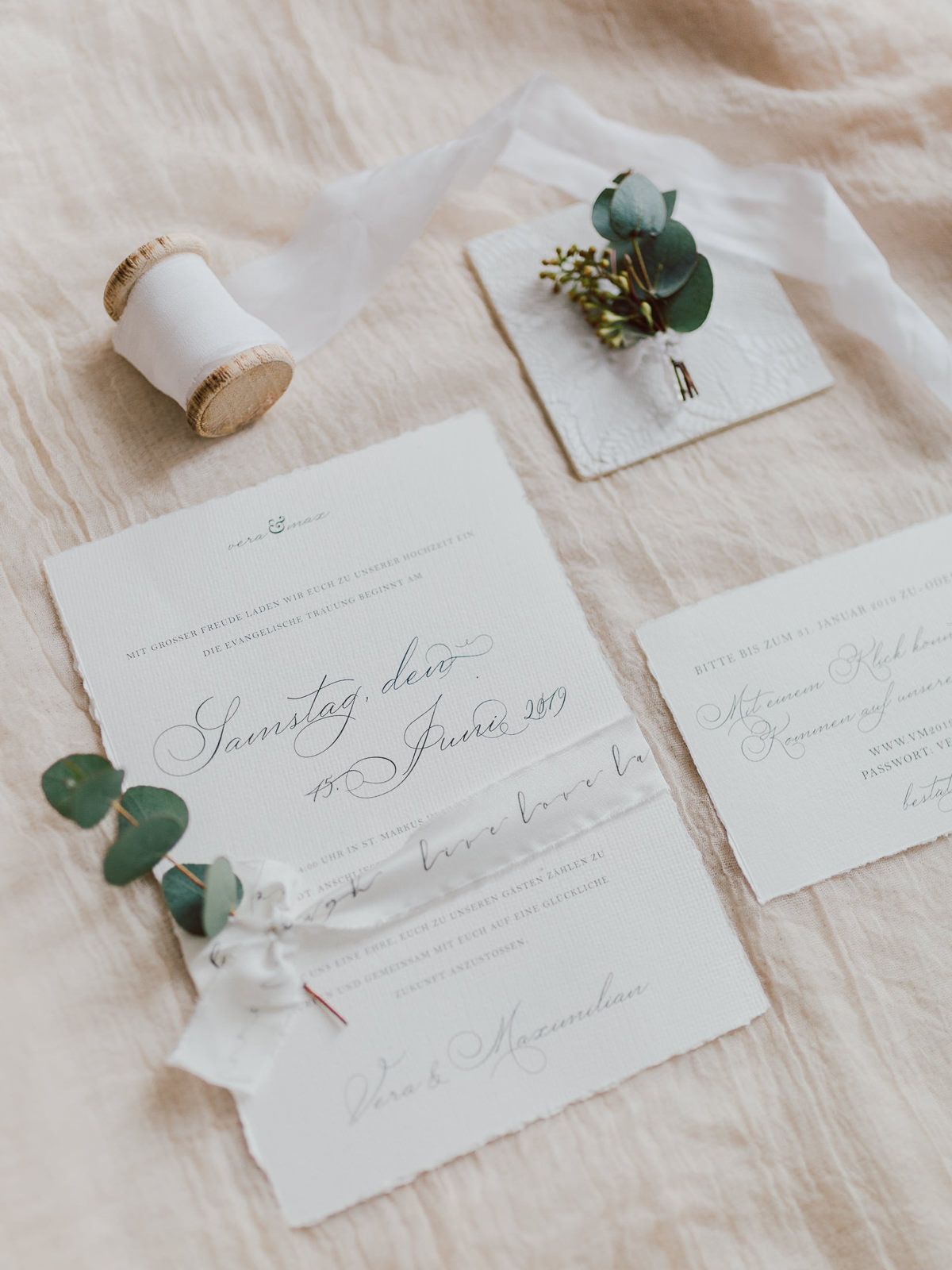 Hochzeitseinladungen für eine Hochzeit in den Bergen