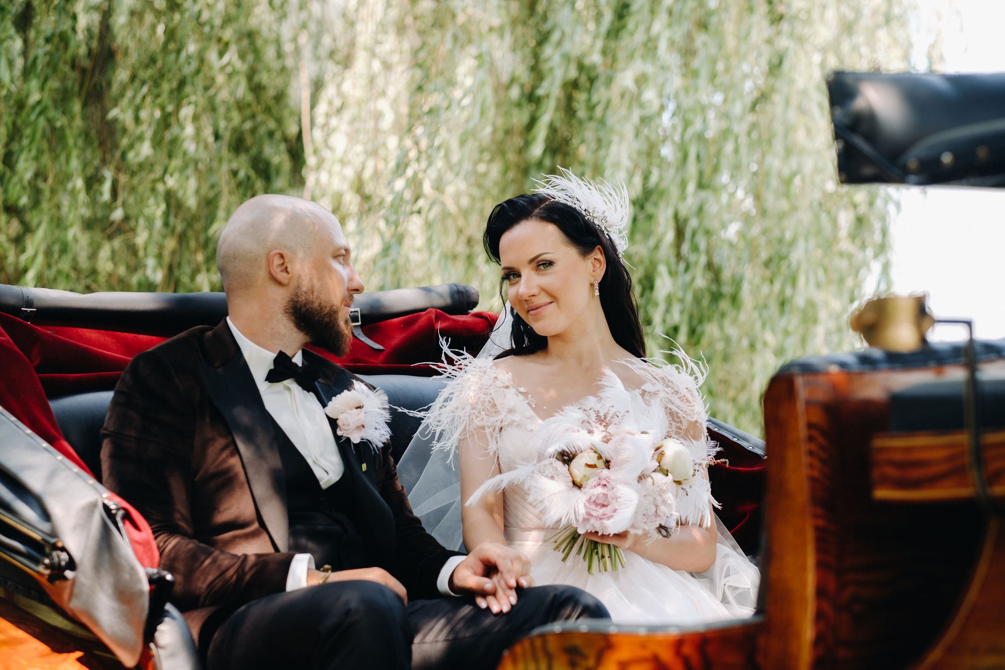 Tolle Hochzeitskutsche als romantische Alternative