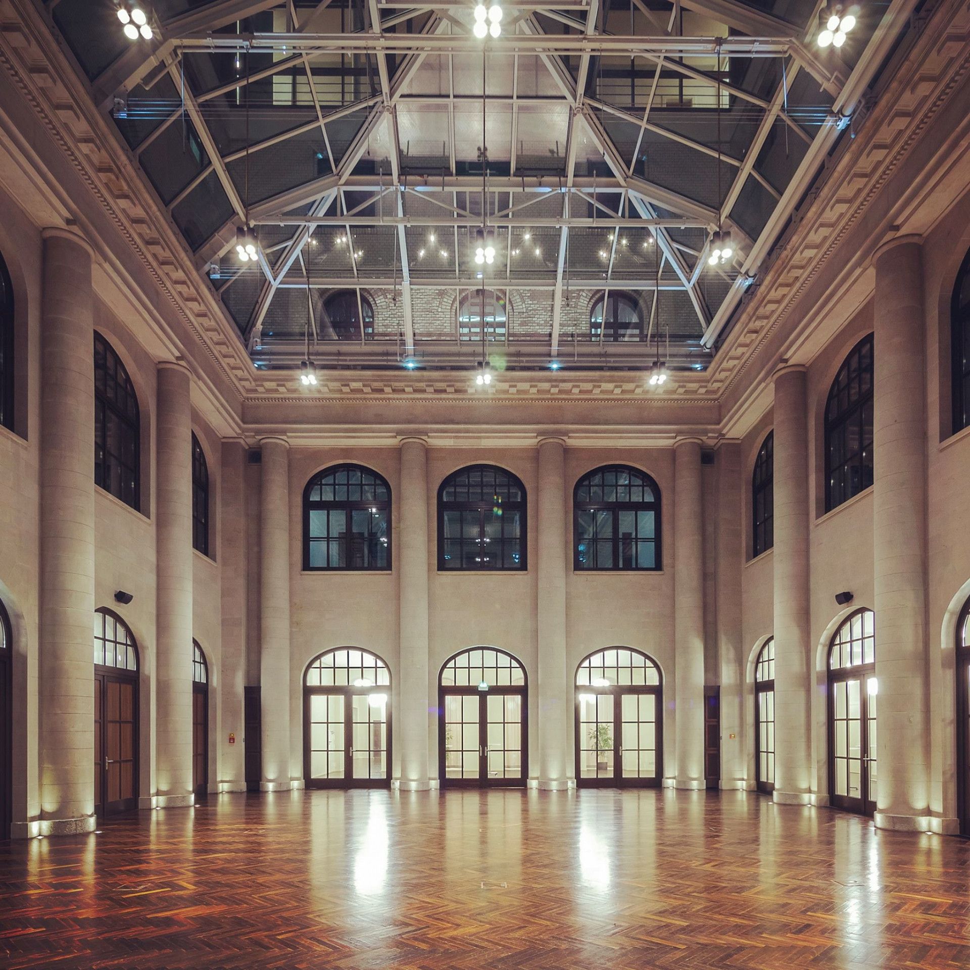 Elegante Hochzeiten - Feiern im edlen Saal