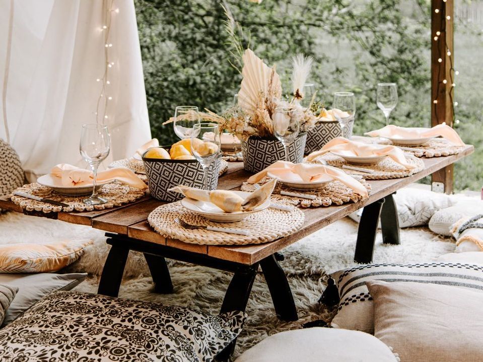 Brunch in Form eines Glam-Picnics
