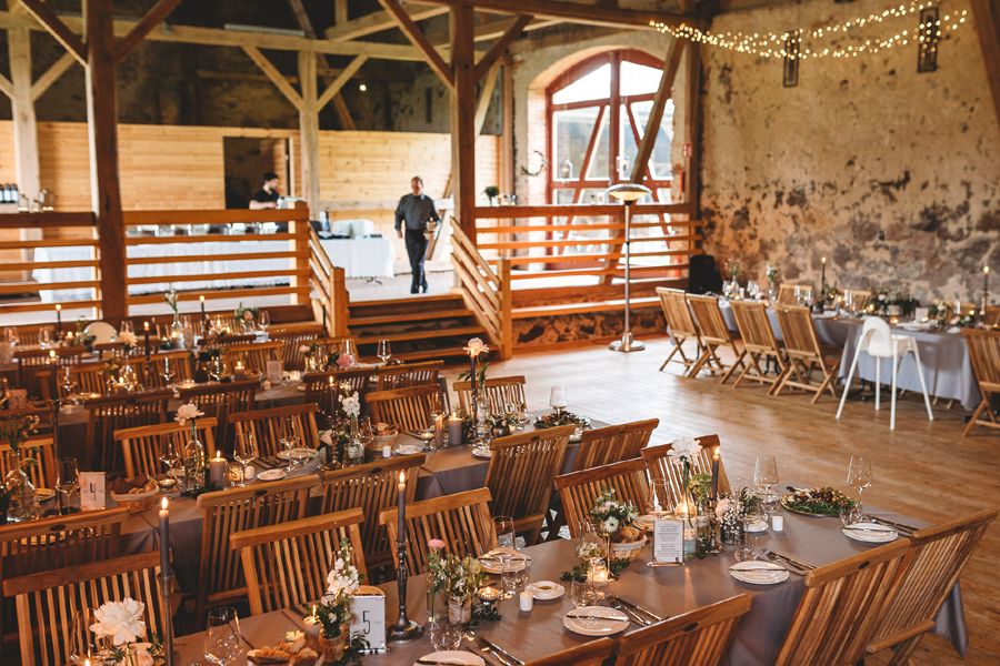 Feldsteinscheune: Perfekt für die Scheunenhochzeit