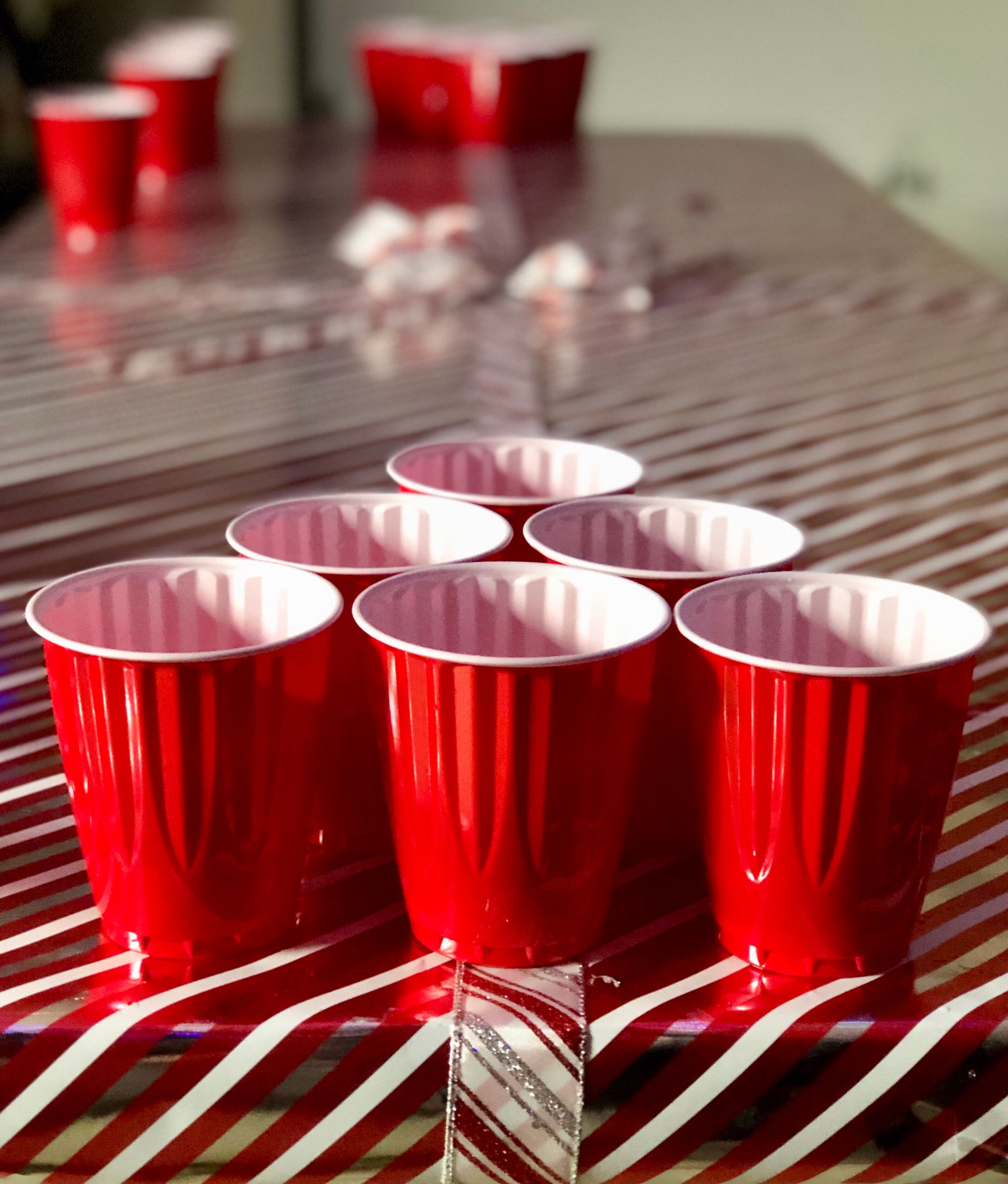 Prosecco Pong, cooles JGA Spiel, nur mit Sekt statt Hopfensaft