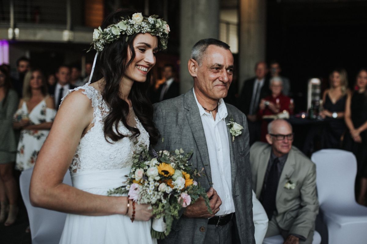 Der Einzug vom Brautpaar: eines der beliebtesten Rituale bei jeder Hochzeit