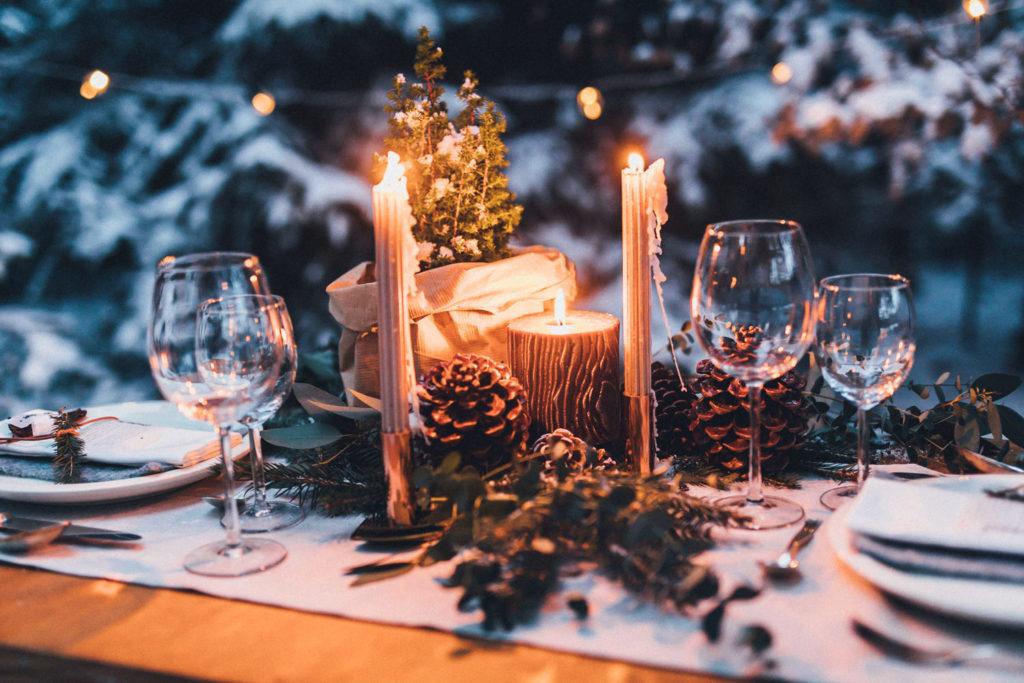 Goldene Kerzenständer